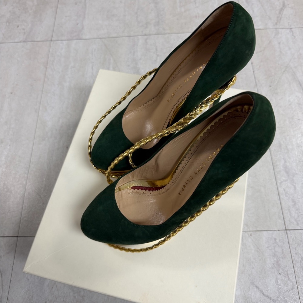Charlotte Olympia Dolly Braid Heels Green Suede Gold Chain Platform Pumps 40 - Picture 2 of 3